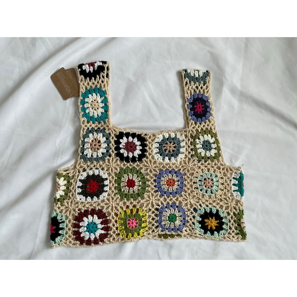 Hand Woven Top NWT floral geometric pattern 1970s style crochet hippie bohemian